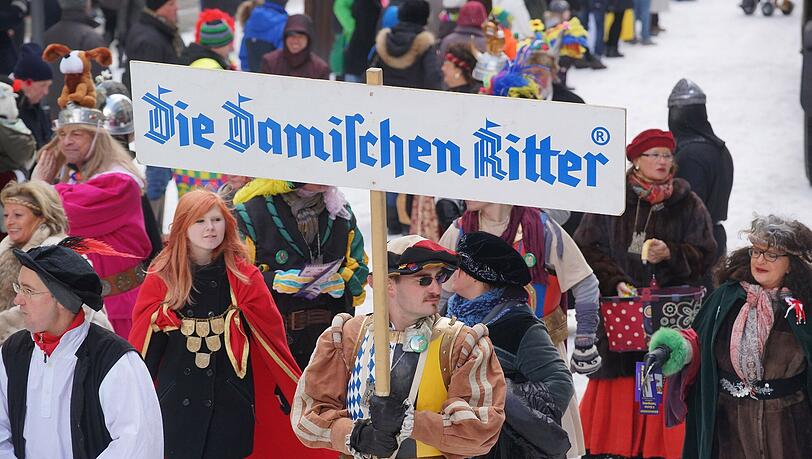Die Damischen Ritter werden auch 2017 wieder durch die Innenstadt ziehen. Die Damischen Ritter werden auch 2017 wieder durch die Innenstadt ziehen.