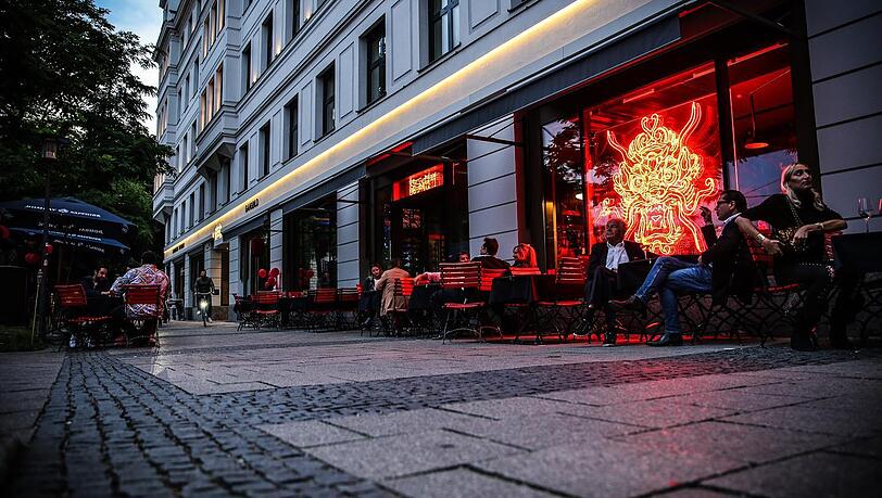 Das Restaurant und der Club Enter the Dragon am Lenbachplatz ist Geschichte. An seine Stelle tritt das Restaurant 794 Jidai und der Imbiss Yakuza.