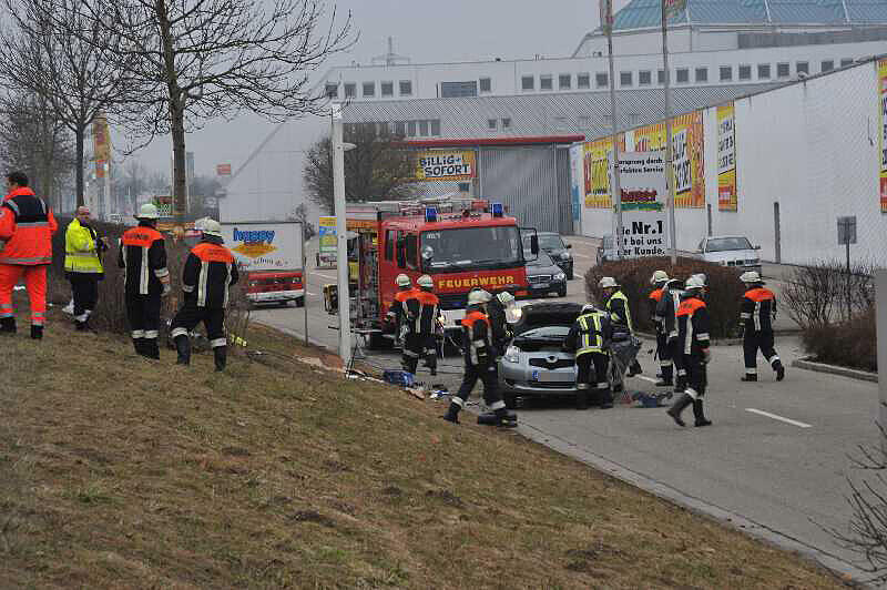 Ein alkoholisierter Fahrer hat im Raum Eching einen schweren Unfall verursacht.