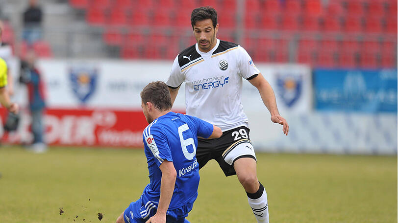 SV Sandhausen (2011/12): Die andere Hälfte der Saison verbrachte der Angreifer beim SV Sandhausen.