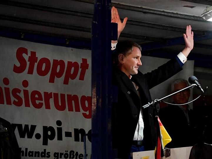 Er markiert den rechten Rand der Partei: Björn Höcke, AfD-Fraktionschef in Thüringen, bei einer Demonstration des islam- und ausländerfeindlichen Bündnisses Pegida.