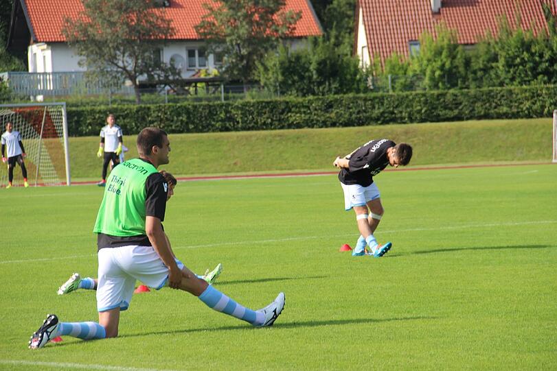 Die Bilder vom Vorbereitungsspiel der Löwen gegen den FC Basel.