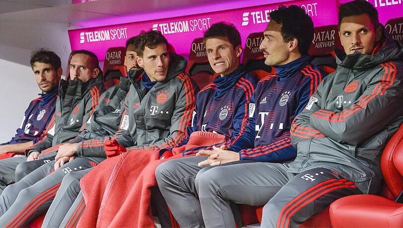 Routiniers beim FC Bayern: Mats Hummels und Thomas Müller (2.u.3. v.re.) sowie Franck Ribéry (2.v.li.).