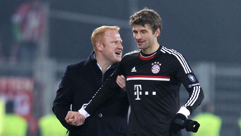 Thomas Müller (r.) trifft Jugendcoach Heiko Vogel 2012 als Trainer des FC Basel. Thomas Müller (r.) trifft Jugendcoach Heiko Vogel 2012 als Trainer des FC Basel.