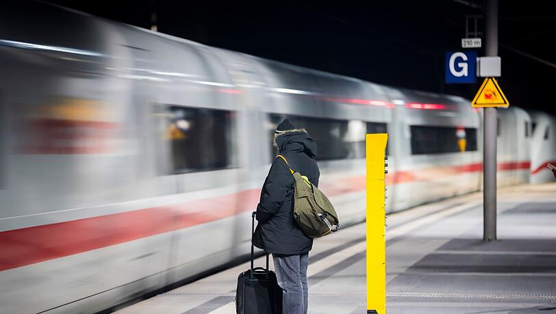 Weniger Fahrgäste im Fernverkehr, mangelnde Zuverlässigkeit: Das erste Halbjahr lief für die Deutsche Bahn nicht rund.