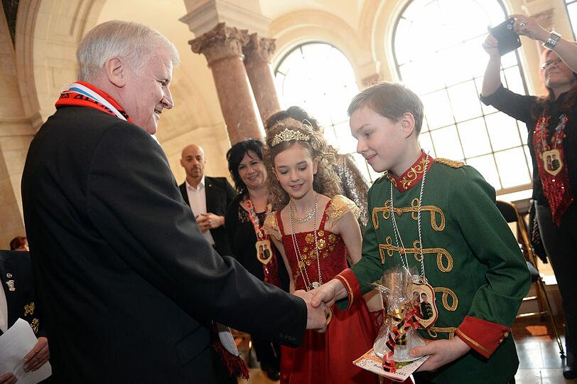 Horst Seehofer beim Empfang für Faschingsgesellschaften in der Staatskanzlei in München.