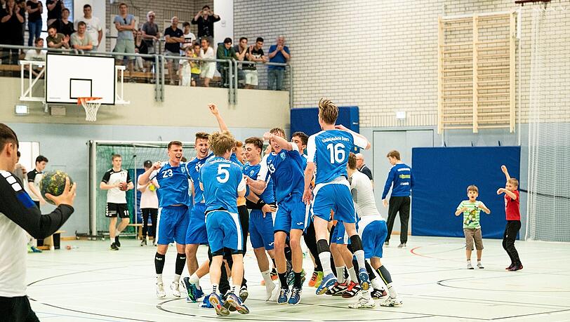 Die männlichen Nachwuchs-Sportler sicherten sich souverän mit 7:1 Punkten den ersten Platz. Die männlichen Nachwuchs-Sportler sicherten sich souverän mit 7:1 Punkten den ersten Platz.