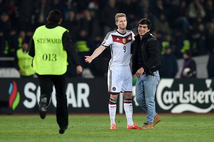 André Schürrle: Kam in der 87. Minute und wurde von einem Flitzer umarmt. Spielerisch konnte er aber nicht mehr auf sich aufmerksam machen. - Ohne Note.