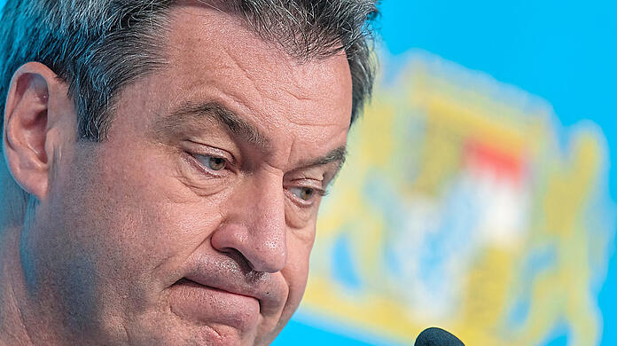 Ministerpräsident Markus Söder (CSU) hat Grund zur Trauermiene – ein weiteres seiner Corona-Verbote ist nun passé.
