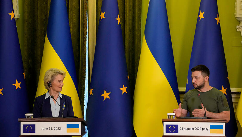 EU-Kommissionspräsidentin Ursula von der Leyen und Wolodymyr Selenskyj, Präsident der Ukraine, während der gemeinsamen Pressekonferenz.