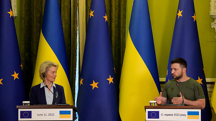 EU-Kommissionspräsidentin Ursula von der Leyen und Wolodymyr Selenskyj, Präsident der Ukraine, während der gemeinsamen Pressekonferenz.