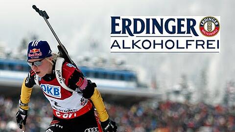 Mit der AZ und Erdinger zum Biathlon-Weltcup: Miriam Gössner beim 2013er Weltcup in Ruhpolding &ndash; die derzeit verletzte Athletin wird von den Fans gefeiert.