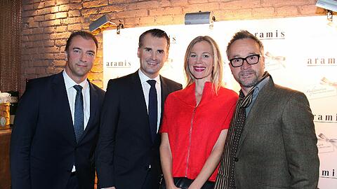 Dufte Gäste (v. l.): Christian Lorenz (Parfümerien mit Persönlichkeit), Jens Ciliax (Aramis), Katharina Schwarz mit Mann und TV-Kollege Thomas Darchinger.