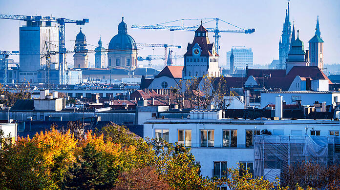 Die Mieten in München sind zu teuer. Da sind sich die Kandidaten noch einig. Doch was lässt sich dagegen tun? Da haben alle etwas andere Vorstellungen.