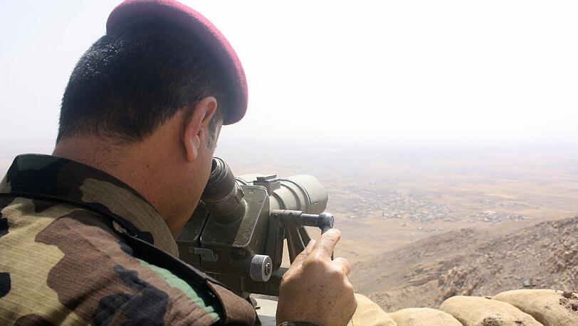 Die syrischen Kurden widersprechen Amnesty International. Man habe nur IS-Kämpfer festgenommen und keine Völkerrechtsverletzungen begangen. Die syrischen Kurden widersprechen Amnesty International. Man habe nur IS-Kämpfer festgenommen und keine Völkerrechtsverletzungen begangen.