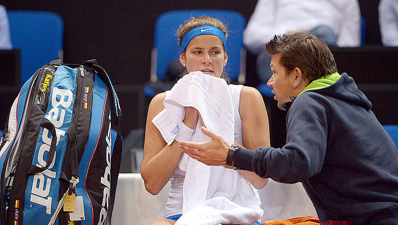 Auf Trainersuche: Julia Görges mit ihrem bisherigen Coach Sascha Nensel. Auf Trainersuche: Julia Görges mit ihrem bisherigen Coach Sascha Nensel.