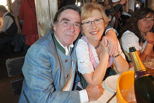 Auch Schauspieler Elmar Wepper und seine Frau Anita ließen sich das erste Wiesn-Wochenende nicht entgehen.