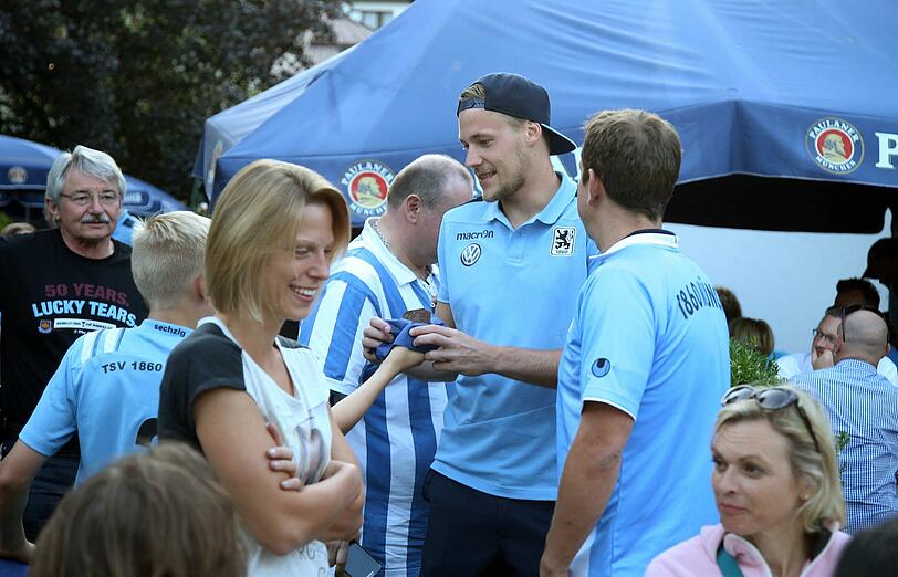 Beim Fan-Abend amüsierten sich die Löwen-Profis in entspannter Atmosphäre mit ihren Fans.