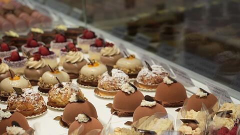 Lauter kleine K&ouml;stlichkeiten im Caf&eacute; Isabella in der Hackenstra&szlig;e.