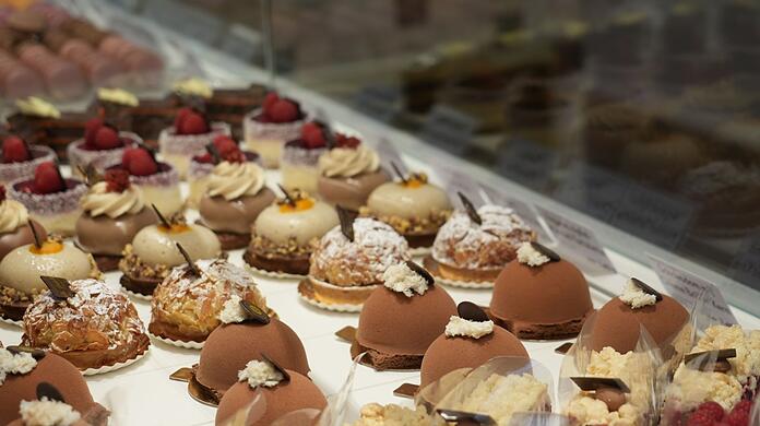 Lauter kleine Köstlichkeiten im Café Isabella in der Hackenstraße.