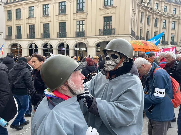 Demonstranten am Stachus.