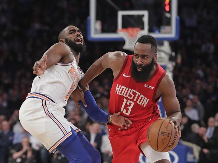 James Harden (r) von den Houston Rockets erzielte 61 Punkte gegen die New York Knicks.