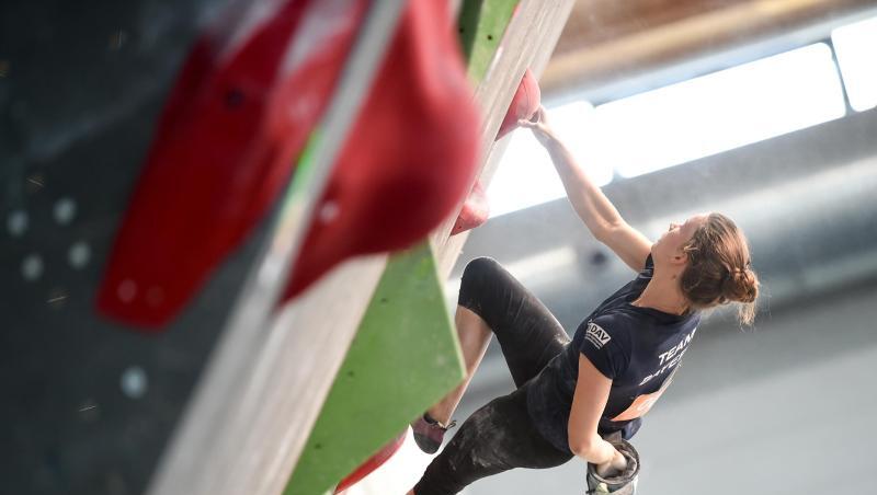 Die Boulderin Isabell Adolph auf der Outdoor-Messe 2018. Foto: Felix Kästle/Archivbild Die Boulderin Isabell Adolph auf der Outdoor-Messe 2018. Foto: Felix Kästle/Archivbild