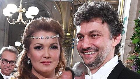 Anna Netrebko und Tenor Jonas Kaufmann beim Opernball in der Staatsoper. Foto: Helmut Fohringer/APA/Archiv
