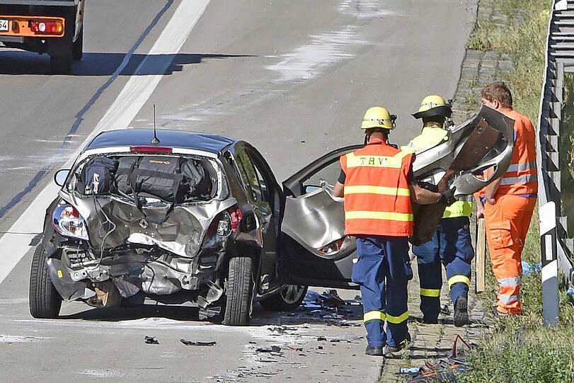 Der Clio wurde heftig demoliert.