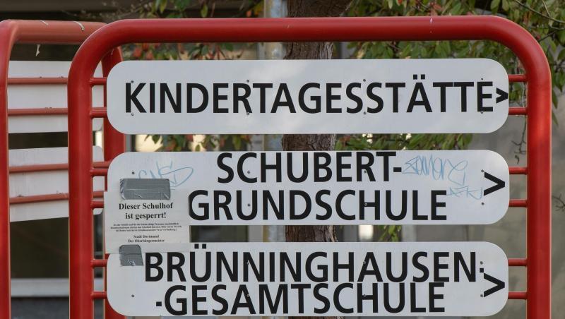Ab dem 4. Mai soll der allgemeine Schulbetrieb in Deutschland wieder aufgenommen werden. Ab dem 4. Mai soll der allgemeine Schulbetrieb in Deutschland wieder aufgenommen werden.