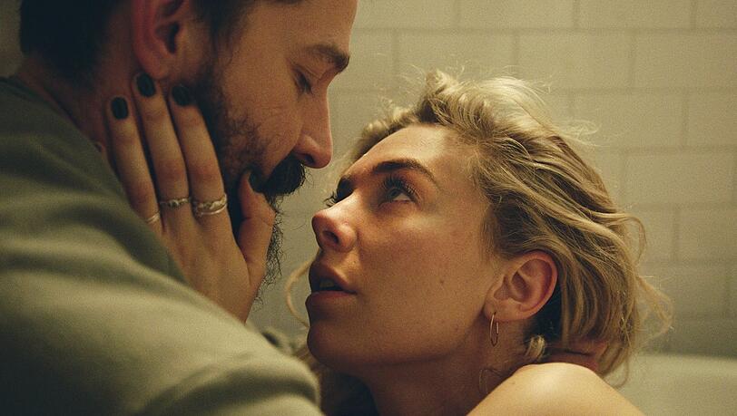 Nähe vor der Entfremdung: Shia LeBeouf als Sean und Vanessa Kirby als Martha. Nähe vor der Entfremdung: Shia LeBeouf als Sean und Vanessa Kirby als Martha.