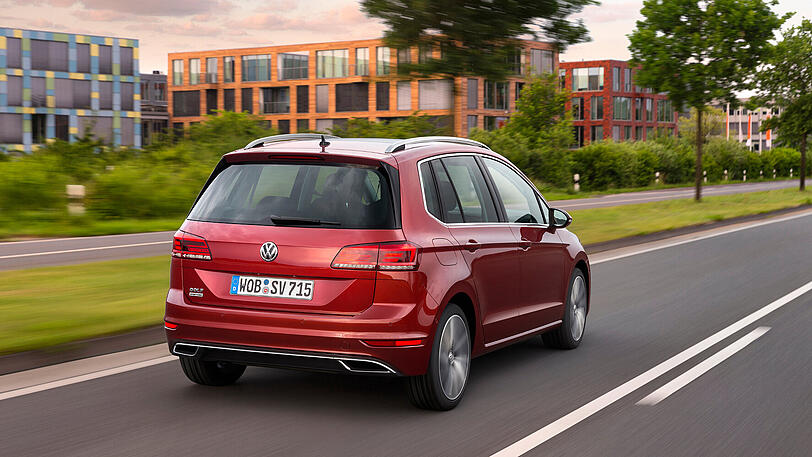 Die neue Lackierung des Golf Sportsvan heißt bei VW "Cranberry Red".