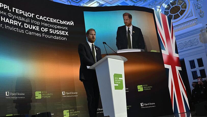 Prinz Harry w&auml;hrend einer Rede beim Kyiv Security Forum am 23. April.