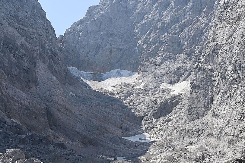 Vom Blaueisgletscher ist nur ein kläglicher Rest übrig. Vom Blaueisgletscher ist nur ein kläglicher Rest übrig.