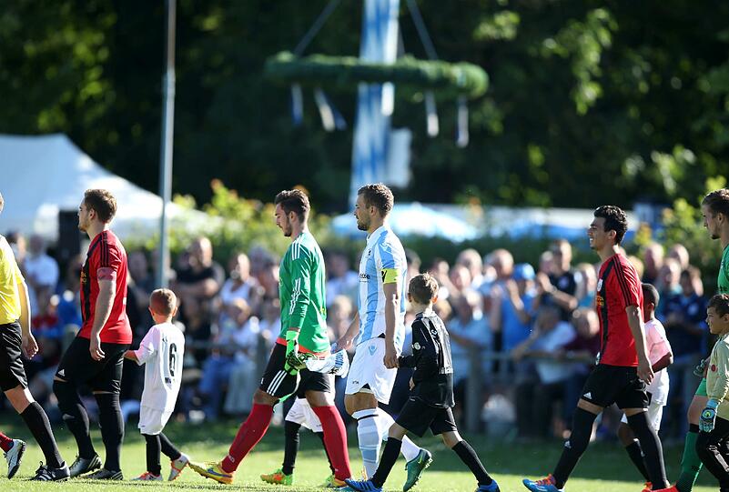 TSV-Schützenfest beim FC Eintracht München. Die Bilder vom Testspiel.