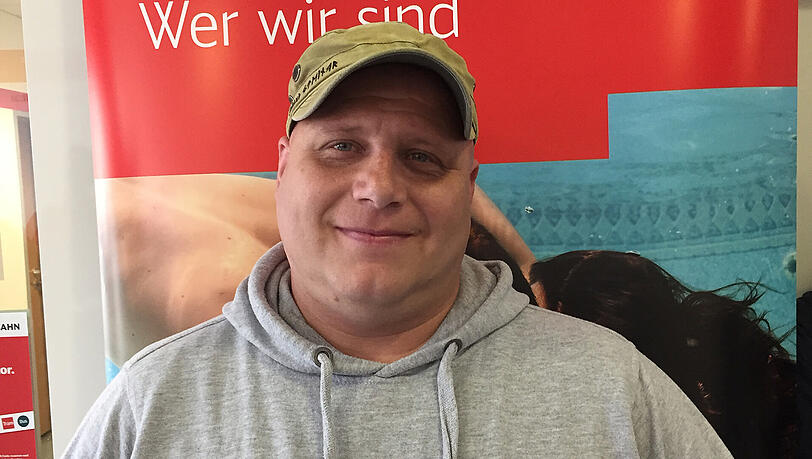 Steve Wahner (38): "Ich war schon im Sicherheitsdienst und kenne das Umfeld. Als Lokführer zu arbeiten, das hat mich schon immer interessiert." Steve Wahner (38): "Ich war schon im Sicherheitsdienst und kenne das Umfeld. Als Lokführer zu arbeiten, das hat mich schon immer interessiert."