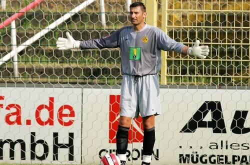 Bernd Meier im Tor von Borussia Dortmund, seiner letzten Profi-Station.