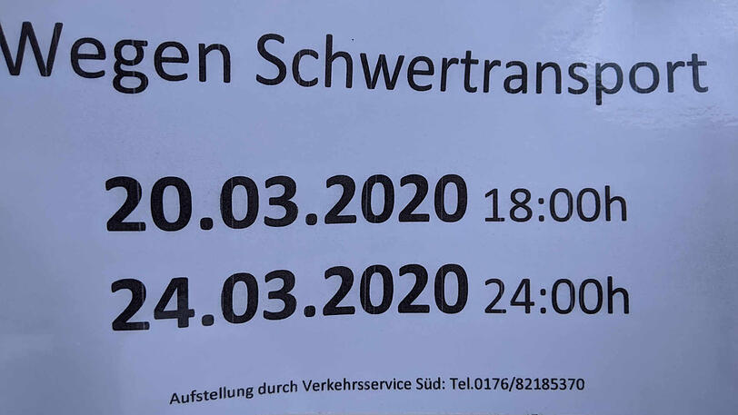 Die Halteverbotsschilder wurden von der privaten Firma "Verkehrsservice Süd" aufgestellt. Fristgerecht, sagen KVR und Polizei.