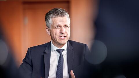 Kanzleramtschef Frei sieht Handlungsbedarf bei den Geheimdiensten.