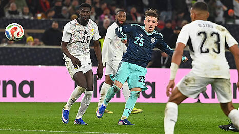Top-Auftritt beim 2:1 gegen Ghana: DFB-Youngster Lennart Karl (M.).