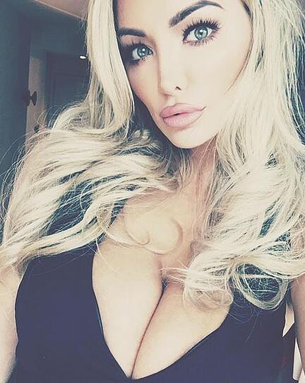 Weitere Bilder vom US-Playmate Lindsey Pelas, die schon bald auf dem Golfplatz für Aufsehen sorgen könnte.