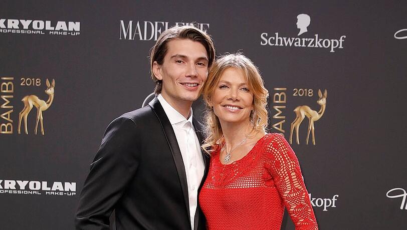 Ursula Karven und ihr Sohn Christopher Veres bei der Bambi-Verleihung im Jahr 2018. Ursula Karven und ihr Sohn Christopher Veres bei der Bambi-Verleihung im Jahr 2018.