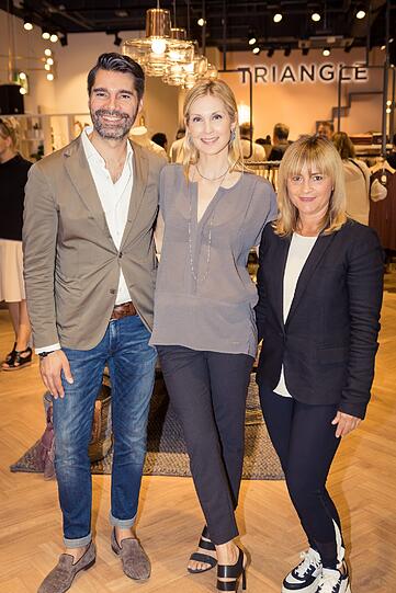 Mathias Eckert und Susanne Schwenger (beide s.Oliver) mit Kelly Rutherford
