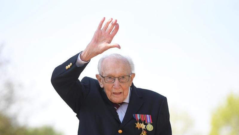 Abschied von Captain Tom Moore, der nach einer Corona-Infektion gestorben ist.