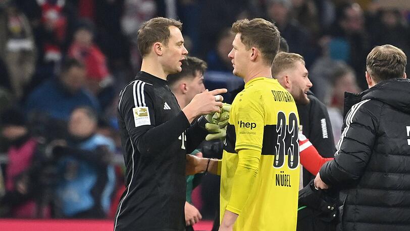 Platzhirsch und Kronprinz im Tor des FC Bayern: Manuel Neuer (l.) und Alexander Nübel.