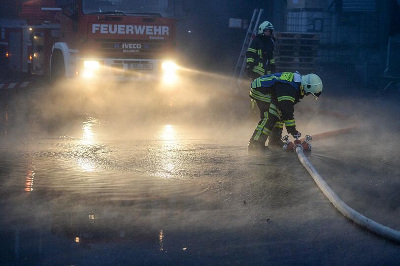 Mega-Feuer bei Wiesenhof in Bogen. Die Bilder vom Löscheinsatz