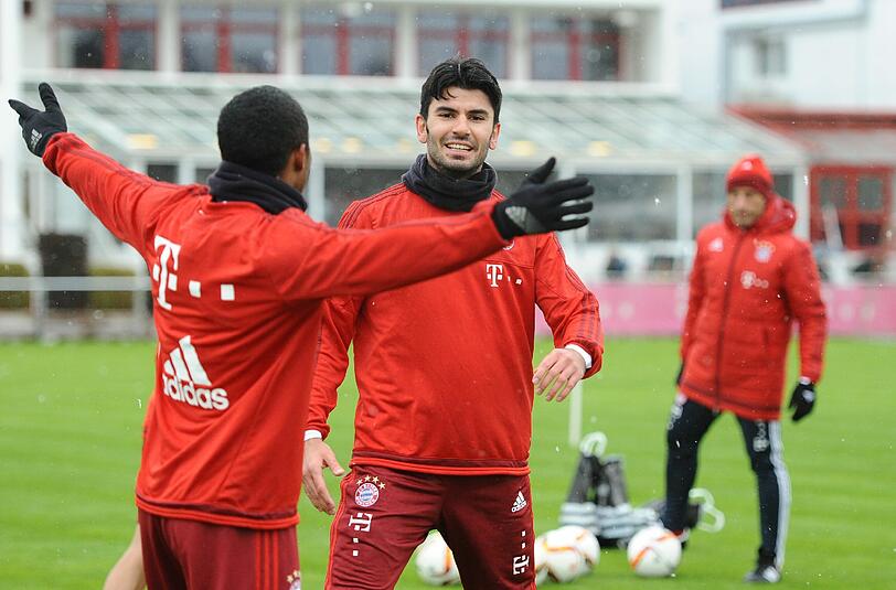 Serdar Tasci war am Mittwoch das erste Mal im Mannschaftstraining des FC Bayern.