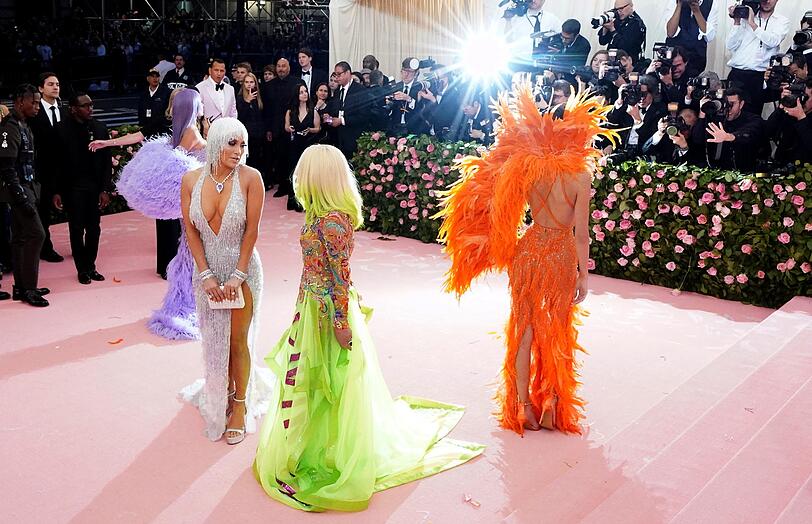 Jennifer Lopez, Donatella Versace und Kendall Jenner (v.l.).