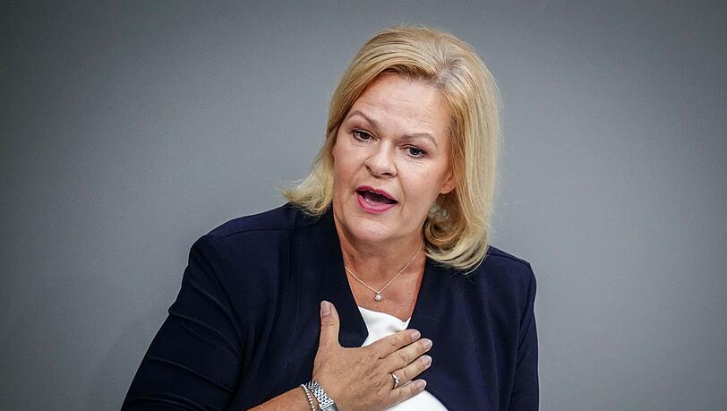 Faeser: Stacionární hraniční kontroly jsou „možností“