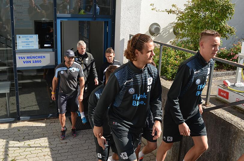 TSV-1860-Trainer Ricardo Moniz muss gehen: Die Bilder von seinem Abgang an der Grünwalder Straße.